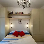 Relax In Piscina - Free Parking E Ampio Giardino Апартаменты Лоано
