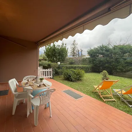 Relax In Piscina - Free Parking E Ampio Giardino דירה לואנו