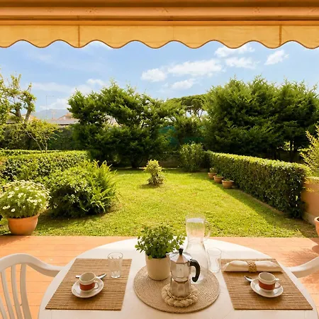 Relax In Piscina - Free Parking E Ampio Giardino * לואנו