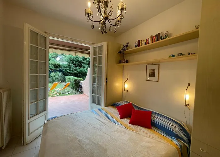 Relax In Piscina - Free Parking E Ampio Giardino Loano