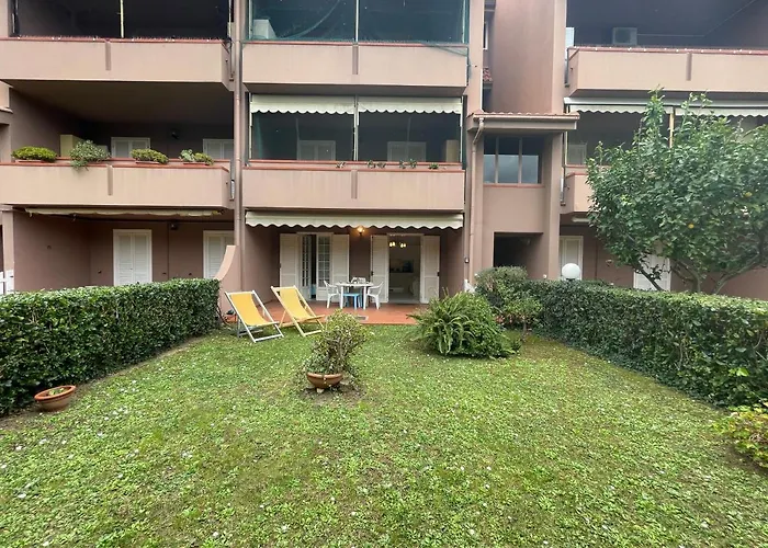 Relax In Piscina - Free Parking E Ampio Giardino Loano