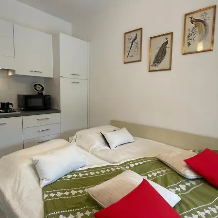 Relax In Piscina - Free Parking E Ampio Giardino * Loano