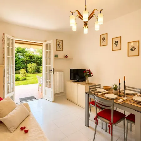 Appartement Relax In Piscina - Free Parking E Ampio Giardino Loano