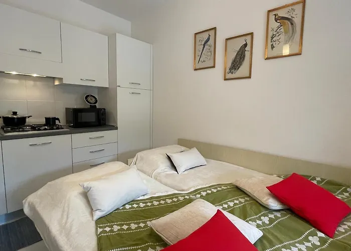 Relax In Piscina - Free Parking E Ampio Giardino * Loano